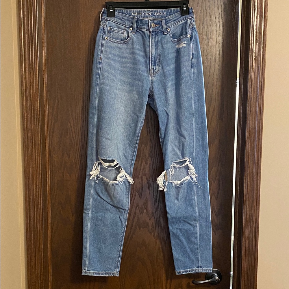 American Eagle Outfitters Mom Jean